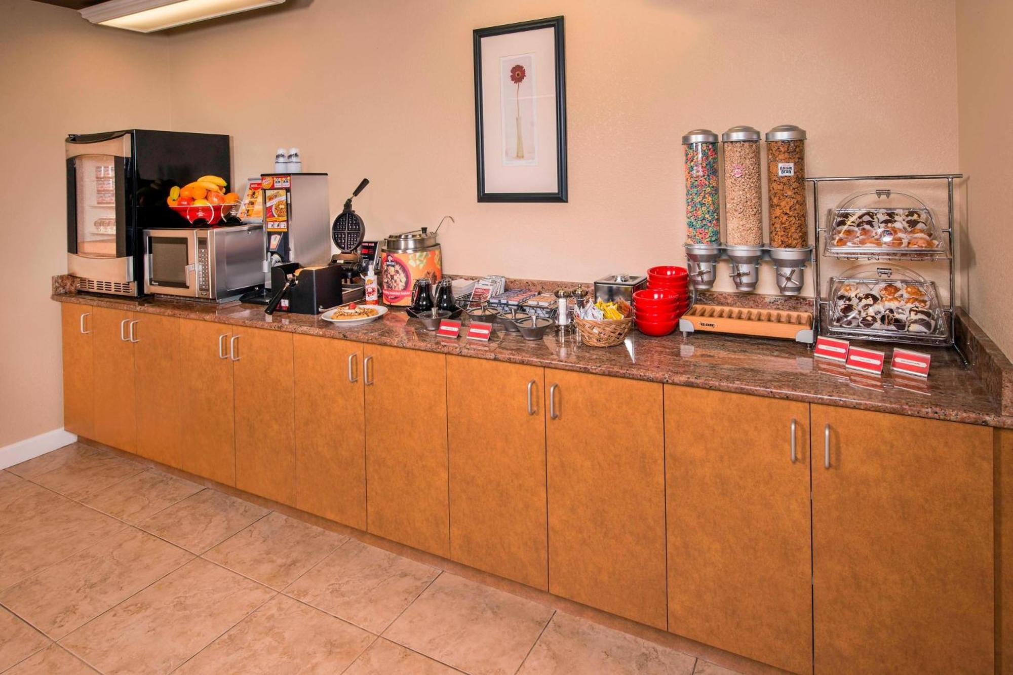 Towneplace Suites By Marriott Clinton At Joint Base Andrews Exteriér fotografie