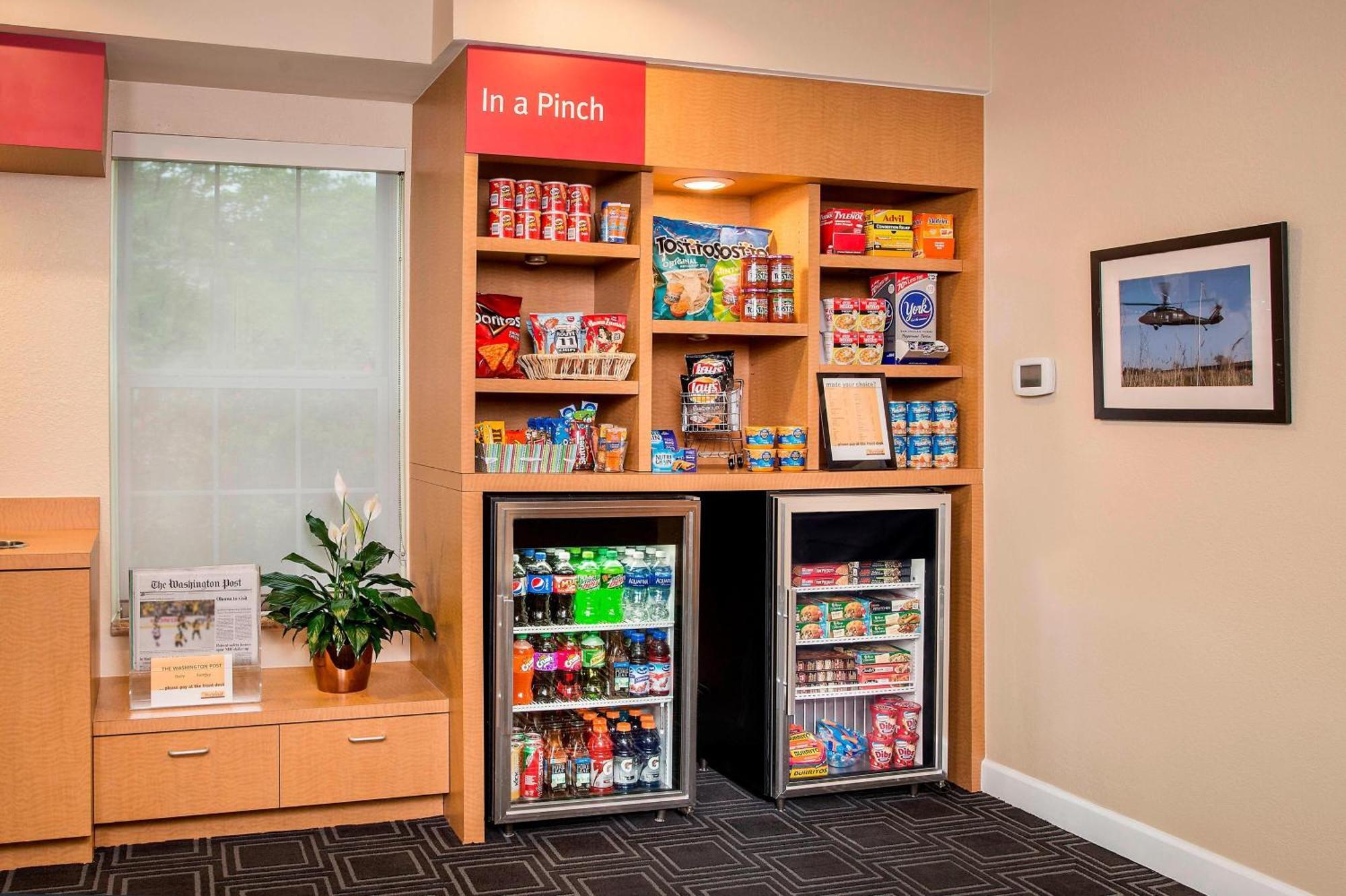 Towneplace Suites By Marriott Clinton At Joint Base Andrews Exteriér fotografie
