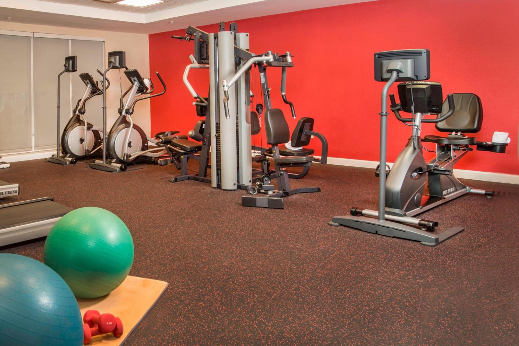 Towneplace Suites By Marriott Clinton At Joint Base Andrews Exteriér fotografie