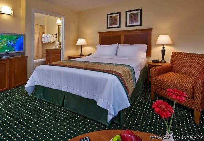 Towneplace Suites By Marriott Clinton At Joint Base Andrews Exteriér fotografie